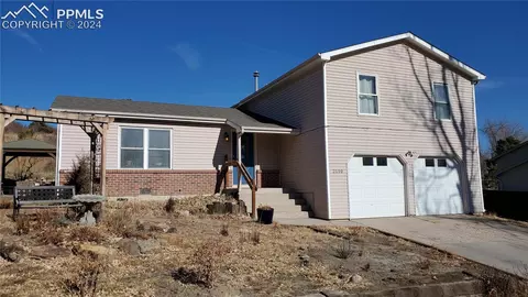 2110 Rimwood Dr, Colorado Springs, CO 80918