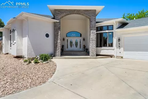 441 W Fairway Dr, Pueblo West, CO 81007