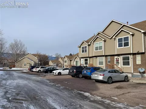 4817 Live Oak Dr, Colorado Springs, CO 80916