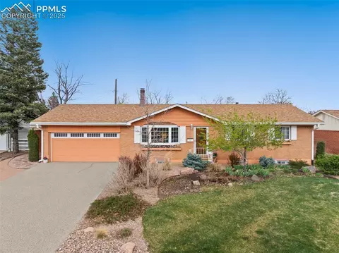 913 Panorama Dr, Colorado Springs, CO 80904