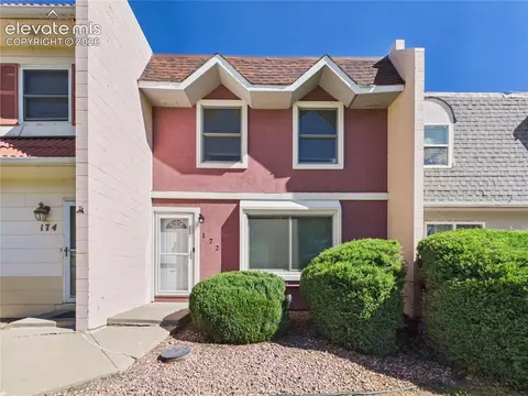 172 Gamble Ln, Pueblo, CO 81001