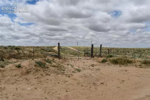 30195 Darroll Rd, Yoder, CO 80864