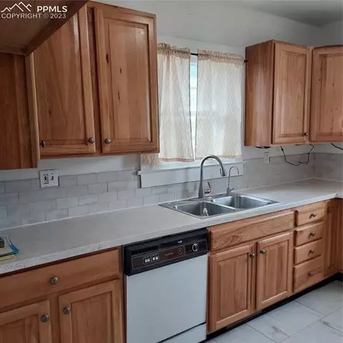 473 E Ave, Limon, CO 80828 photo 14