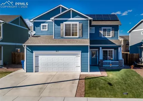 917 Silverqueen Rd, Pueblo, CO 81008