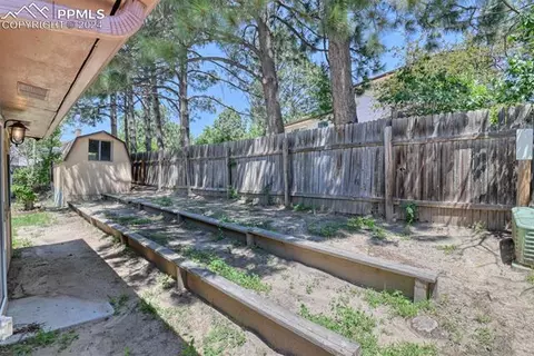 6930 Omaha Blvd, Colorado Springs, CO 80915