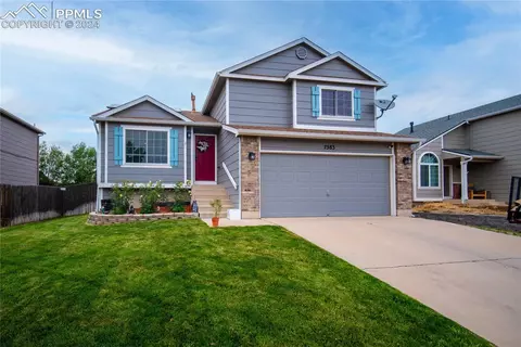 7583 Barn Owl Dr, Fountain, CO 80817
