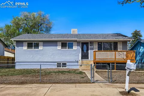906 Arrawanna St, Colorado Springs, CO 80909