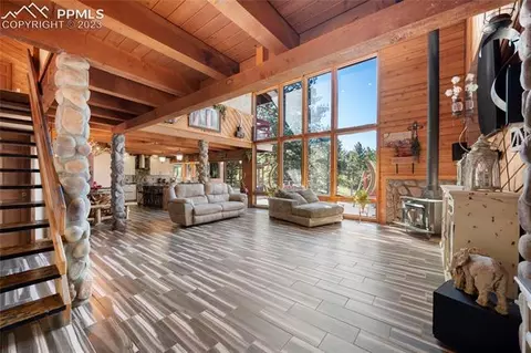 135 Sunrise Ct, Woodland Park, CO 80863