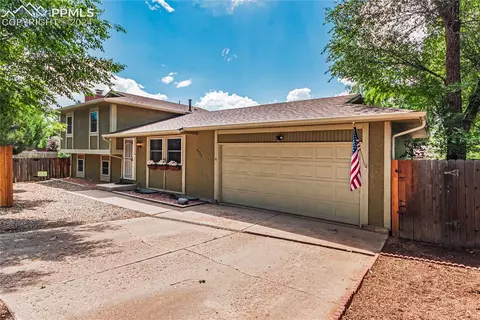 6730 Snowbird Pl, Colorado Springs, CO 80918