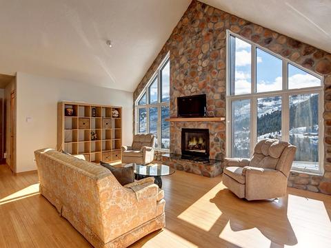 36 Crescent Rd, Silverthorne, CO 80498 photo 1