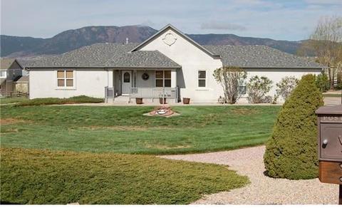 1038 Bowstring Rd, Monument, CO 80132 photo 1