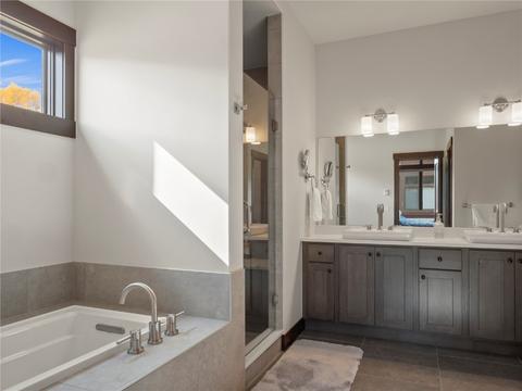 22 E Baron Way, Silverthorne, CO 80498 photo 8