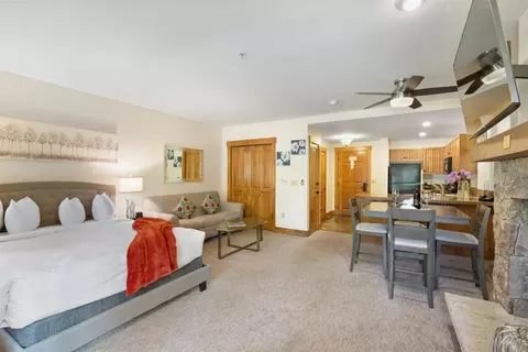 35 Mountain Thunder Dr #5104, Breckenridge, CO 80424