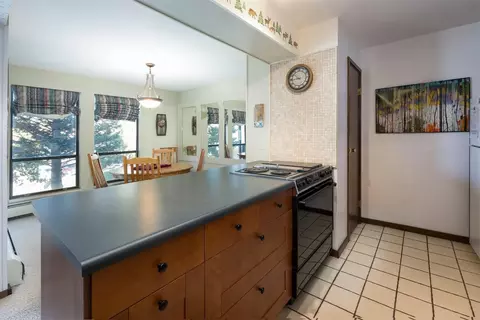 112 E La Bonte St #203-E, Dillon, CO 80435 photo 6