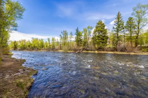 930 Blue River Pkwy #621, Silverthorne, CO 80498