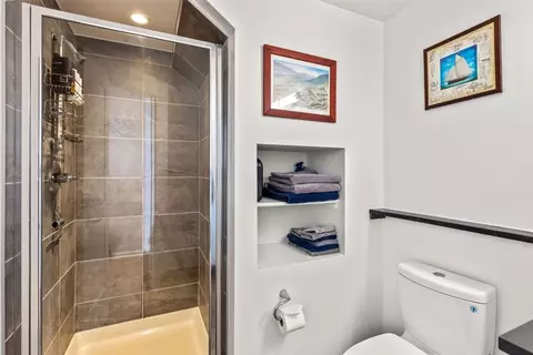 Bath - 100 Basecamp Way #R211, Frisco, CO 80443 photo 1 of 2