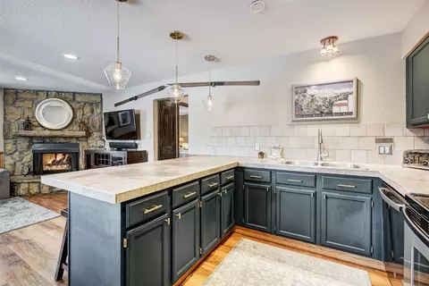 Kitchen - 412 S Main St #1B1, Breckenridge, CO 80424 photo 7 of 8