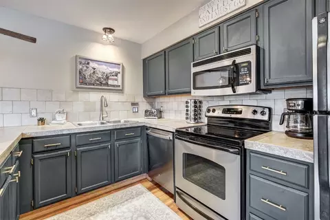 Kitchen - 412 S Main St #1B1, Breckenridge, CO 80424 photo 5 of 8