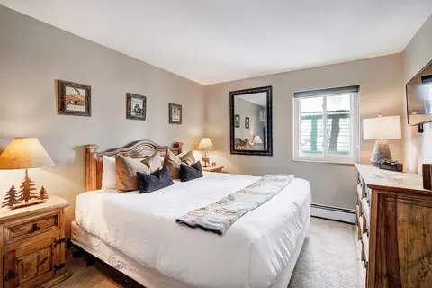Bedroom - 412 S Main St #1B1, Breckenridge, CO 80424 photo 4 of 7