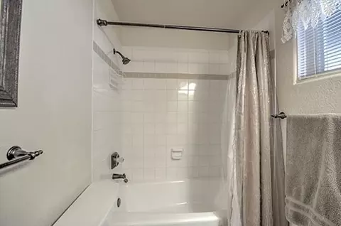 Bath - 1131 Rainbow Dr, Silverthorne, CO 80498 photo 4 of 4