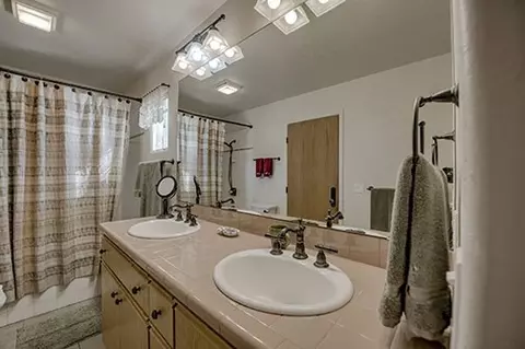 Bath - 1131 Rainbow Dr, Silverthorne, CO 80498 photo 1 of 4