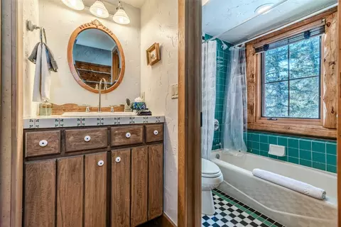 Bath - 95 Aster Ct, Keystone, CO 80435 photo 2 of 3