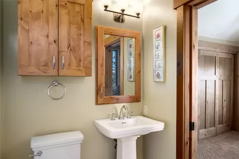 Bath - 25925 Red Cloud Ln, Clark, CO 80428 photo 4 of 4