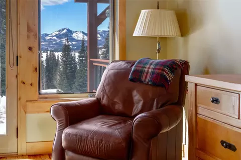 Living - 25925 Red Cloud Ln, Clark, CO 80428 photo 5 of 7