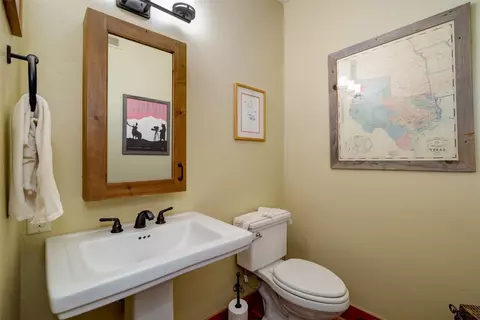 Bath - 25925 Red Cloud Ln, Clark, CO 80428 photo 1 of 4