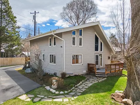 1043 Pine St, Steamboat Springs, CO 80487