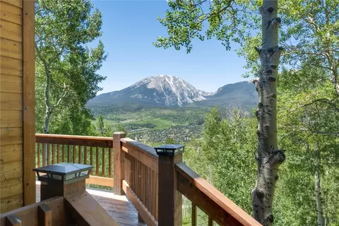 25 Eagle Wings Trl, Silverthorne, CO 80498