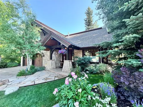 566 Retreat Pl, Steamboat Springs, CO 80487