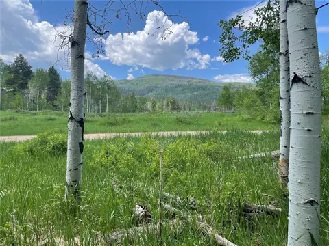 22608 Comanche Rd, Oak Creek, CO 80467