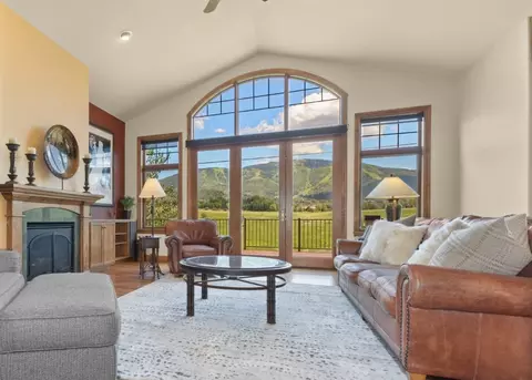 1052 Longview Cir, Steamboat Springs, CO 80487
