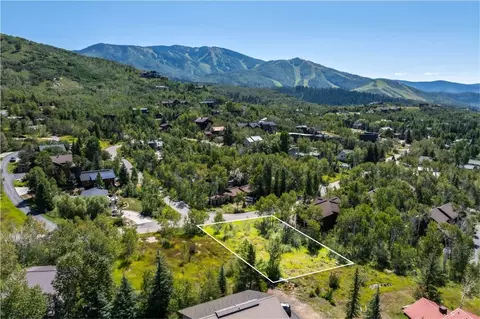 235 Huckleberry Ln, Steamboat Springs, CO 80487