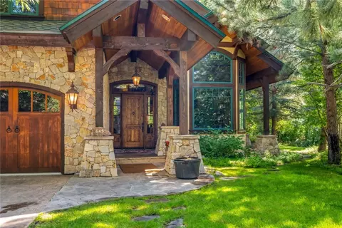 645 Retreat Pl, Steamboat Springs, CO 80487