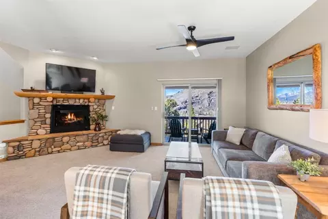 142 Lookout Ridge Dr, Dillon, CO 80435