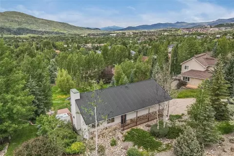 1844 Hunters Ct, Steamboat Springs, CO 80487