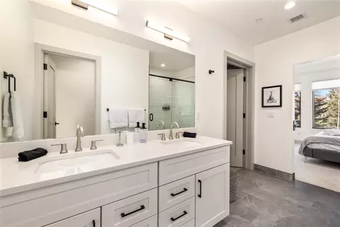 Bath - 50 E 6th St #A3, Silverthorne, CO 80498 photo 1 of 5
