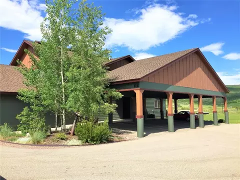 127 Oak Ridge Cir #101, Oak Creek, CO 80467