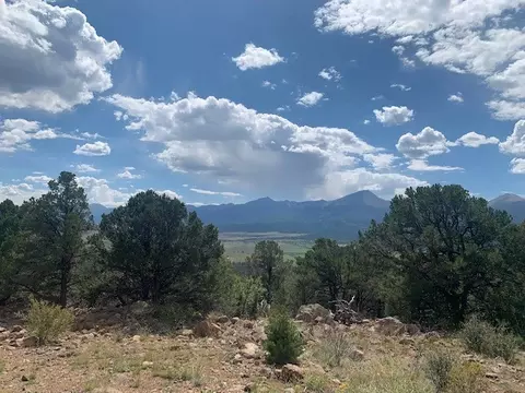 188 Looters Ln, Hillside, CO 81232