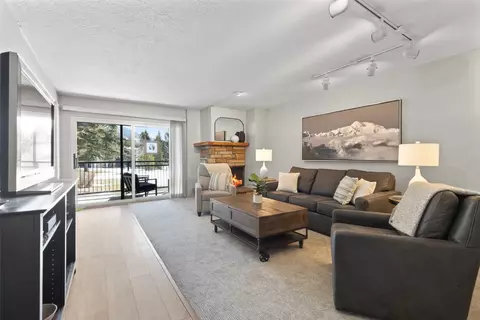 140 E La Bonte St #102, Dillon, CO 80435