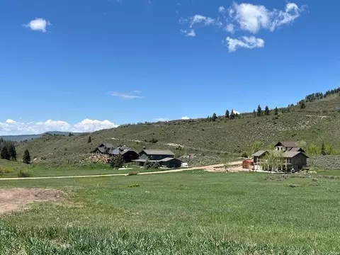 22647 Comanche Rd, Oak Creek, CO 80467