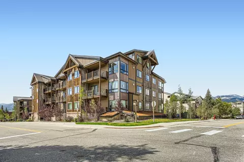 235 E La Bonte St #201, Dillon, CO 80435