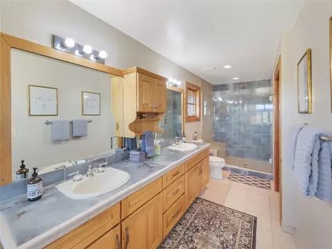 Bath - 77 B Rd, Silverthorne, CO 80498 photo 3 of 5