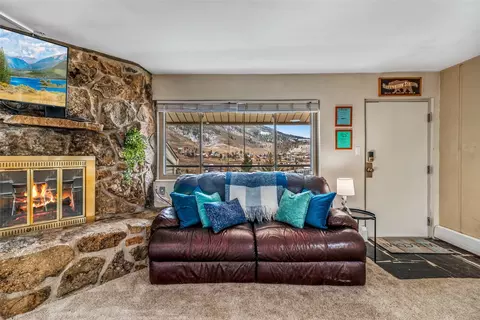 Living - 370 E La Bonte St #A, Dillon, CO 80435 photo 4 of 4