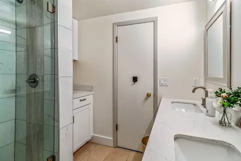Bath - 370 E La Bonte St #A, Dillon, CO 80435 photo 4 of 6