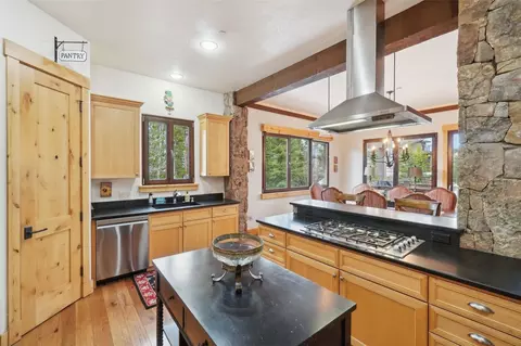 Kitchen - 440 Two Cabins Dr, Silverthorne, CO 80498 photo 5 of 5