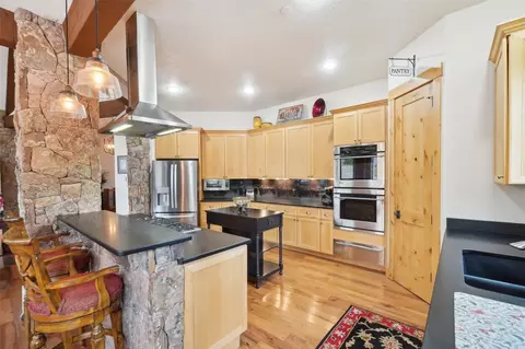 Kitchen - 440 Two Cabins Dr, Silverthorne, CO 80498 photo 2 of 5