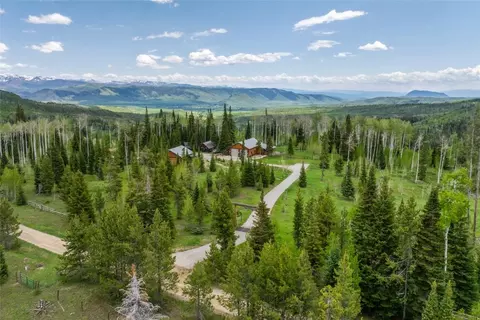 24100 Cottonwood Rd N, Clark, CO 80428
